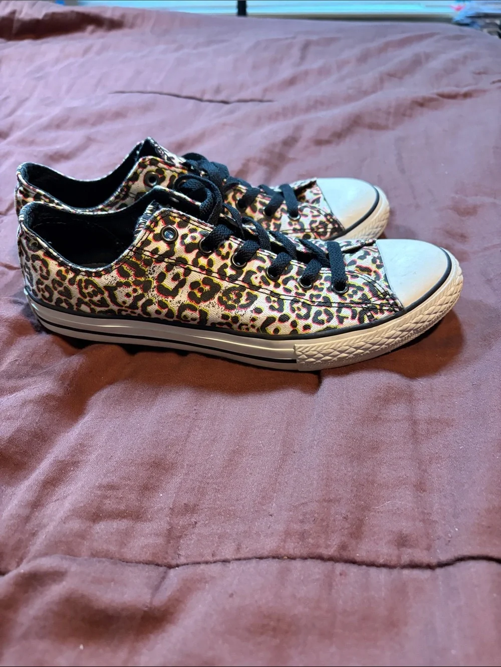 Men’s Sneakers by Converse Brand. GUC!